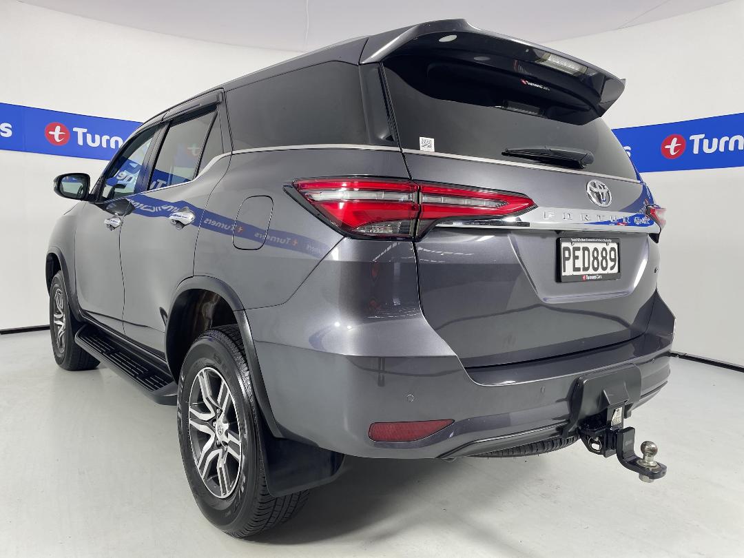 Photo '5' of Toyota Fortuner