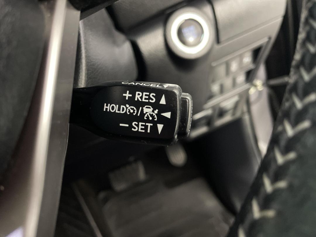 Photo '24' of Toyota Fortuner