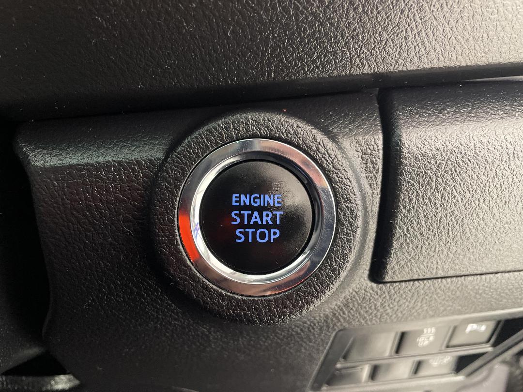 Photo '23' of Toyota Fortuner