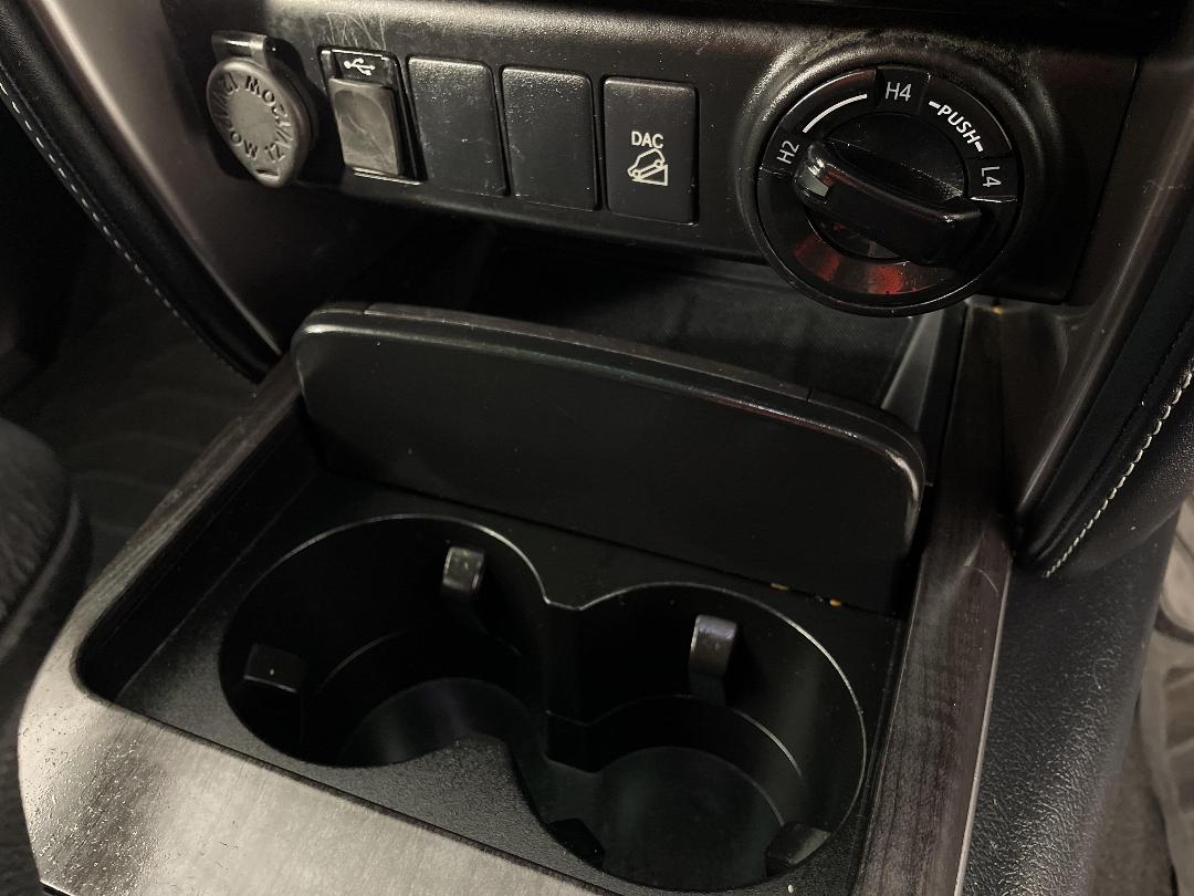 Photo '28' of Toyota Fortuner