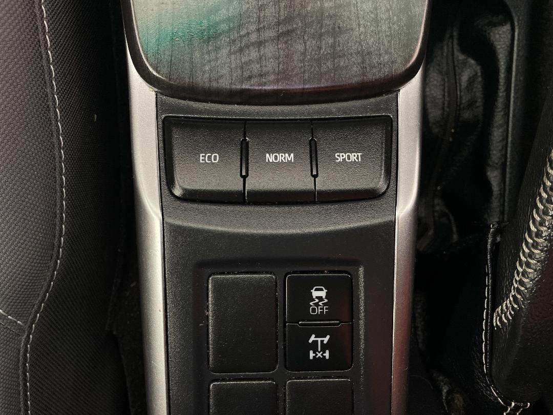 Photo '27' of Toyota Fortuner