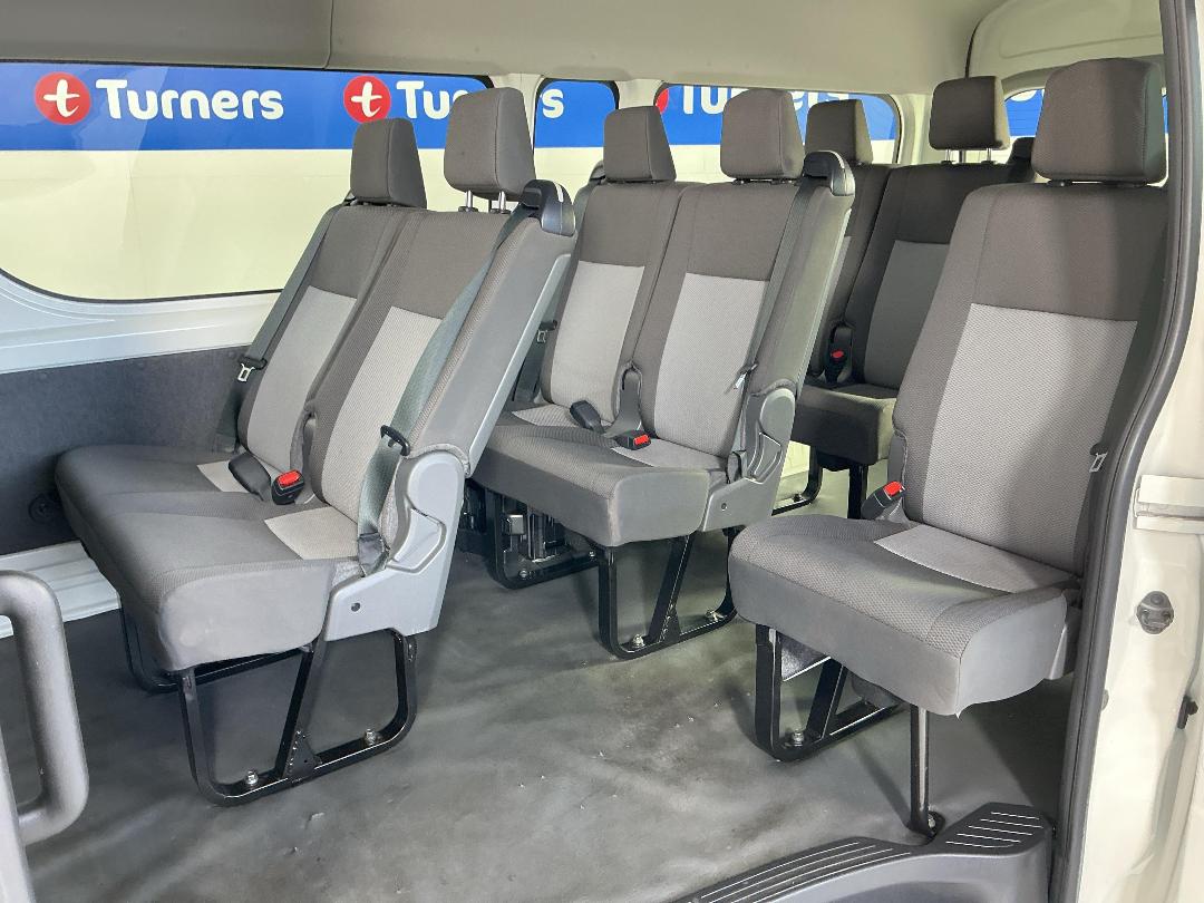 Photo '19' of Toyota Hiace Photo '19' of Toyota Hiace