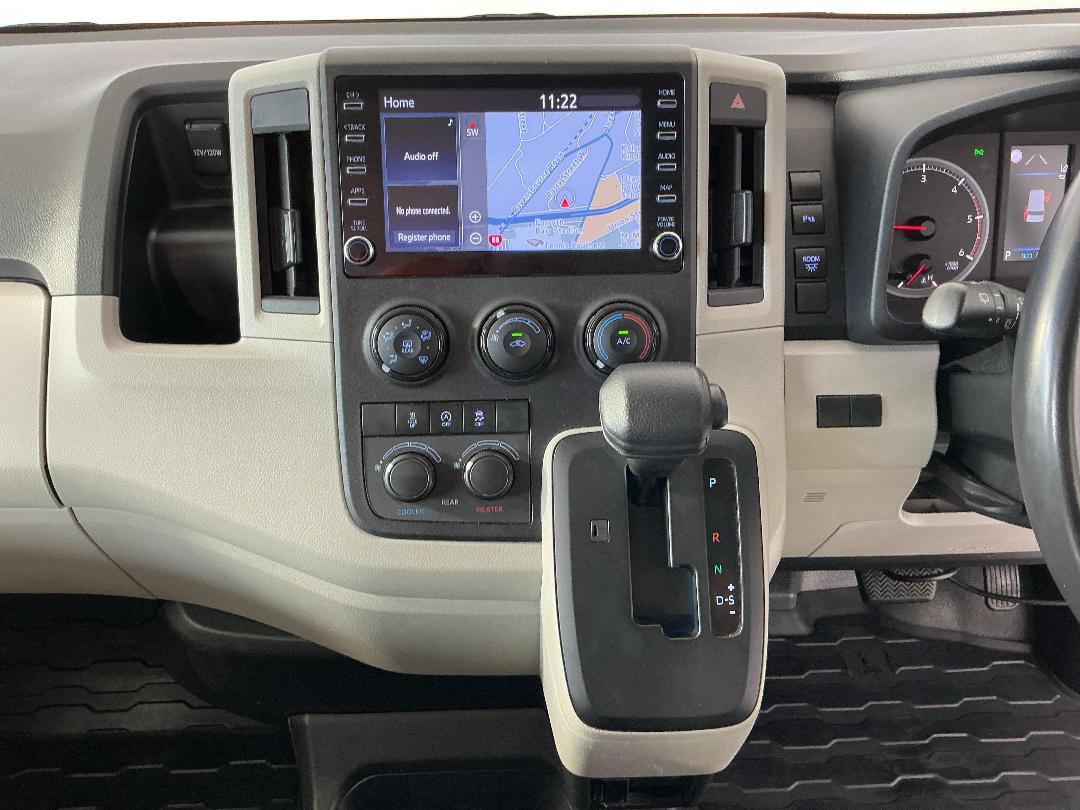 Photo '18' of Toyota Hiace Photo '18' of Toyota Hiace