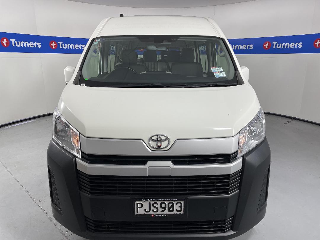 Photo '2' of Toyota Hiace