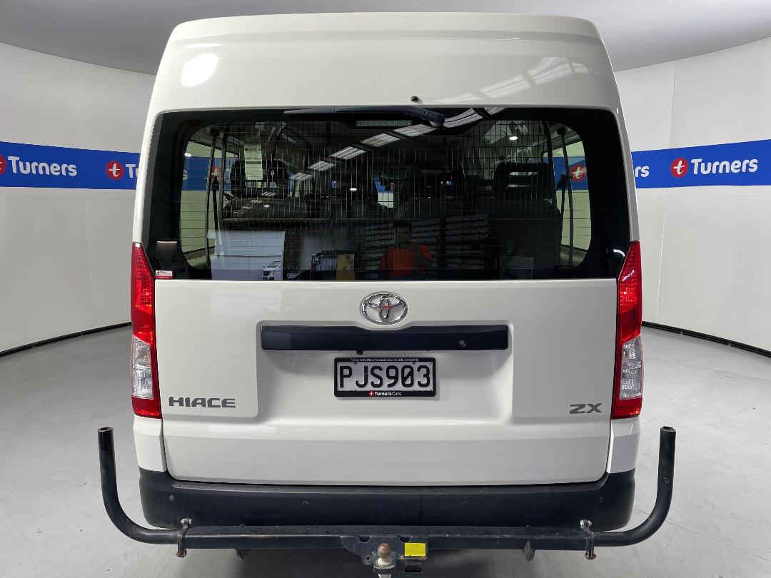 Photo '6' of Toyota Hiace