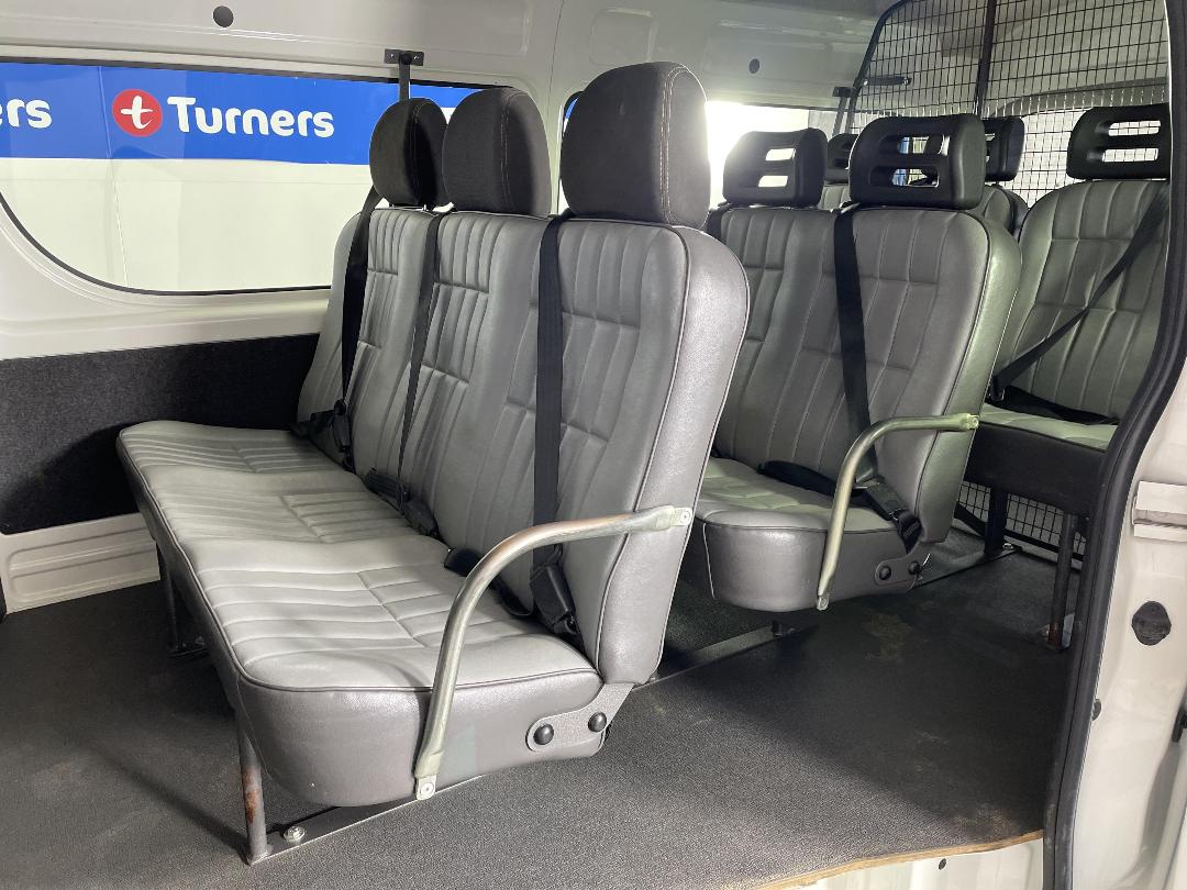 Photo '19' of Toyota Hiace