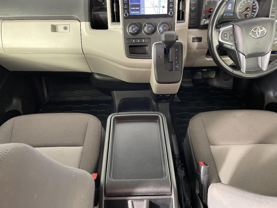 Photo '18' of Toyota Hiace