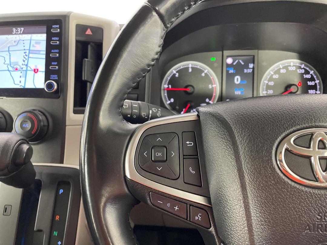 Photo '27' of Toyota Hiace