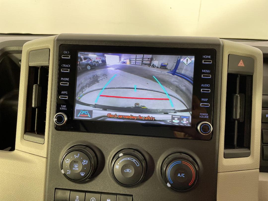 Photo '29' of Toyota Hiace