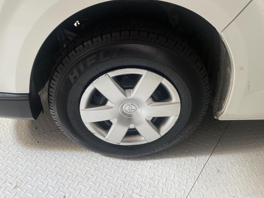 Photo '10' of Toyota Hiace