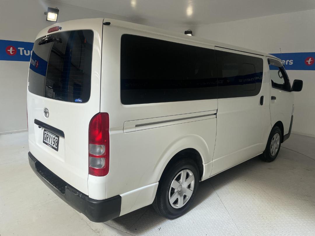 Photo '7' of Toyota Hiace