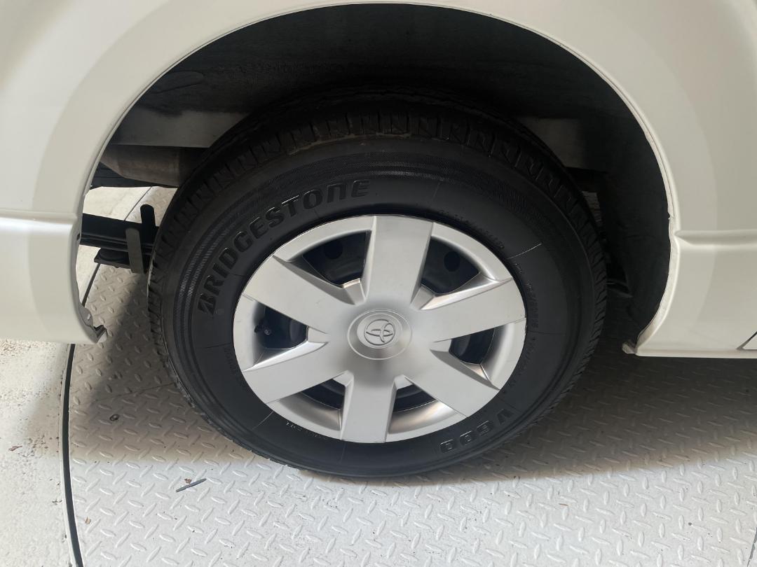 Photo '12' of Toyota Hiace