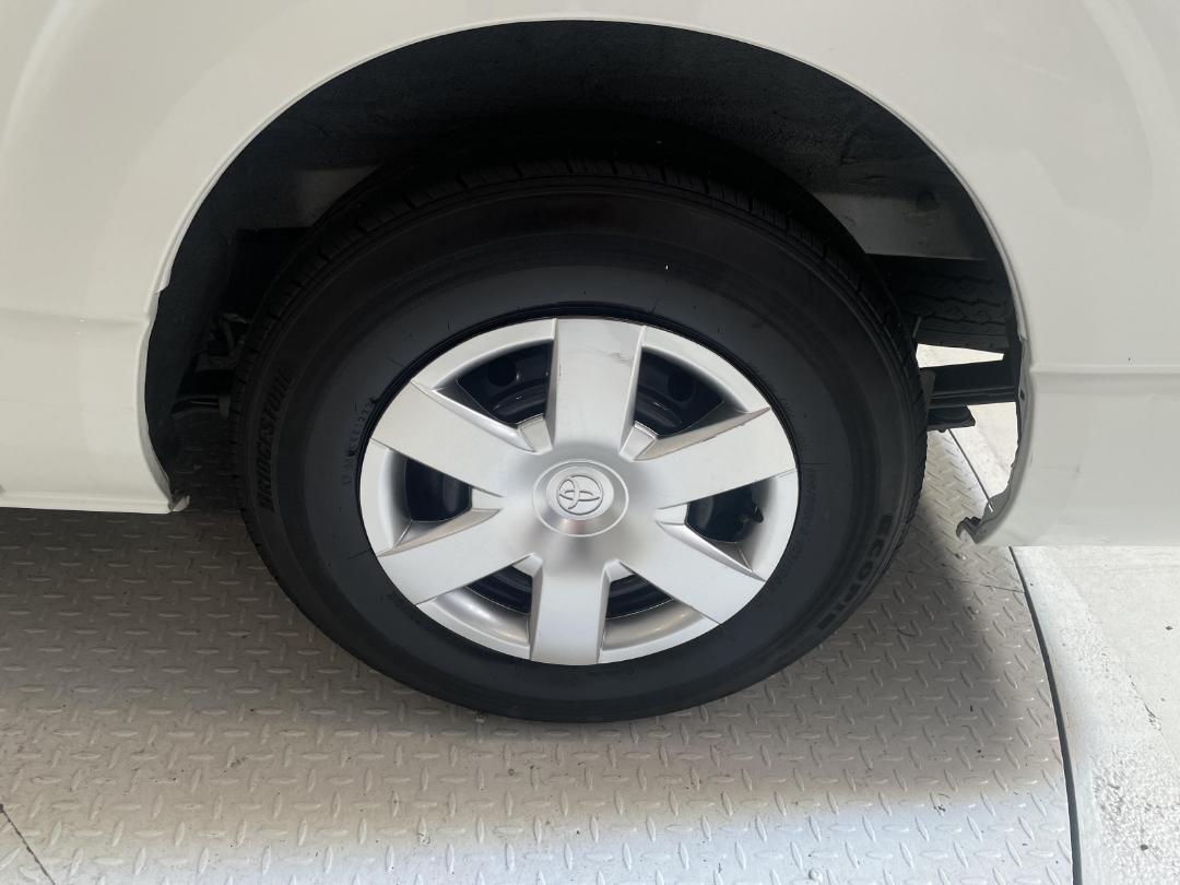 Photo '11' of Toyota Hiace