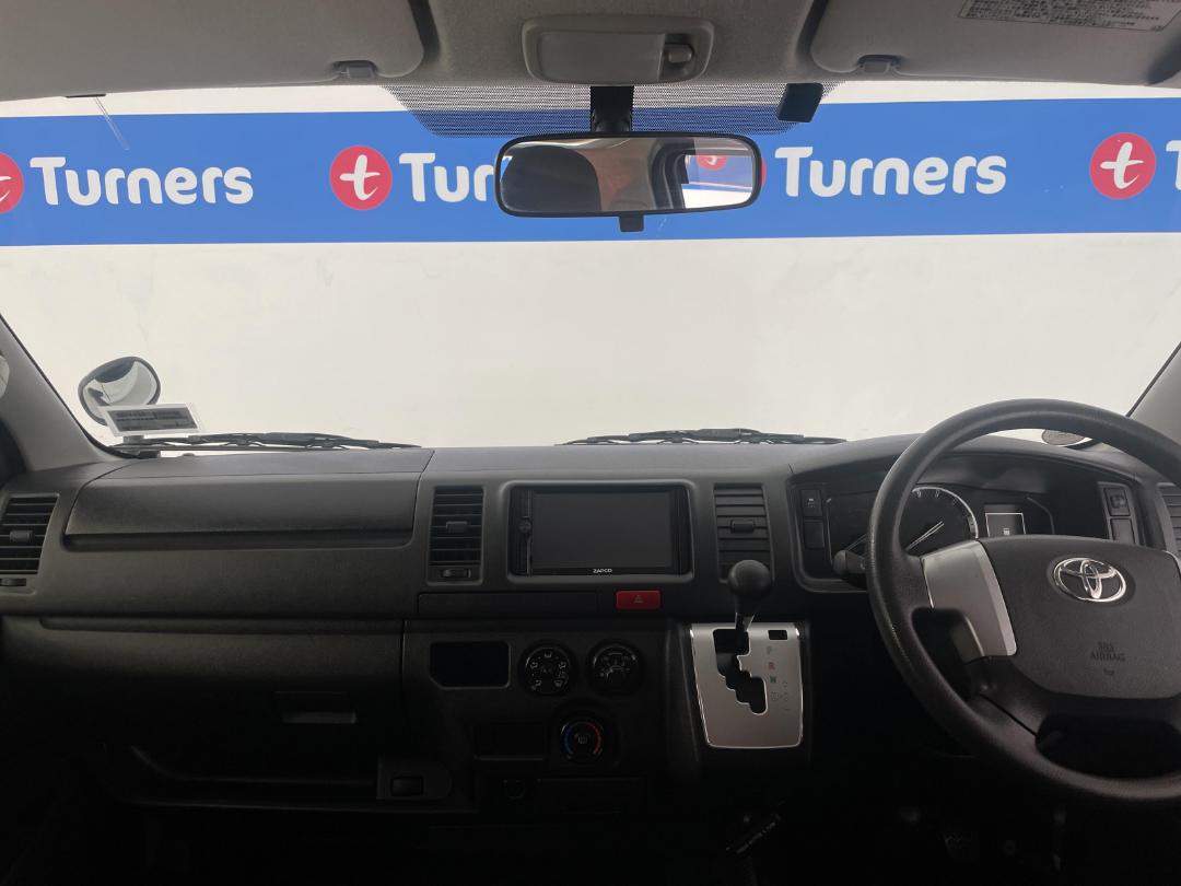 Photo '17' of Toyota Hiace