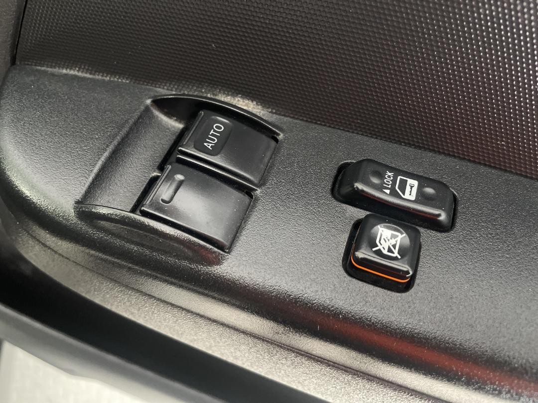 Photo '23' of Toyota Hiace