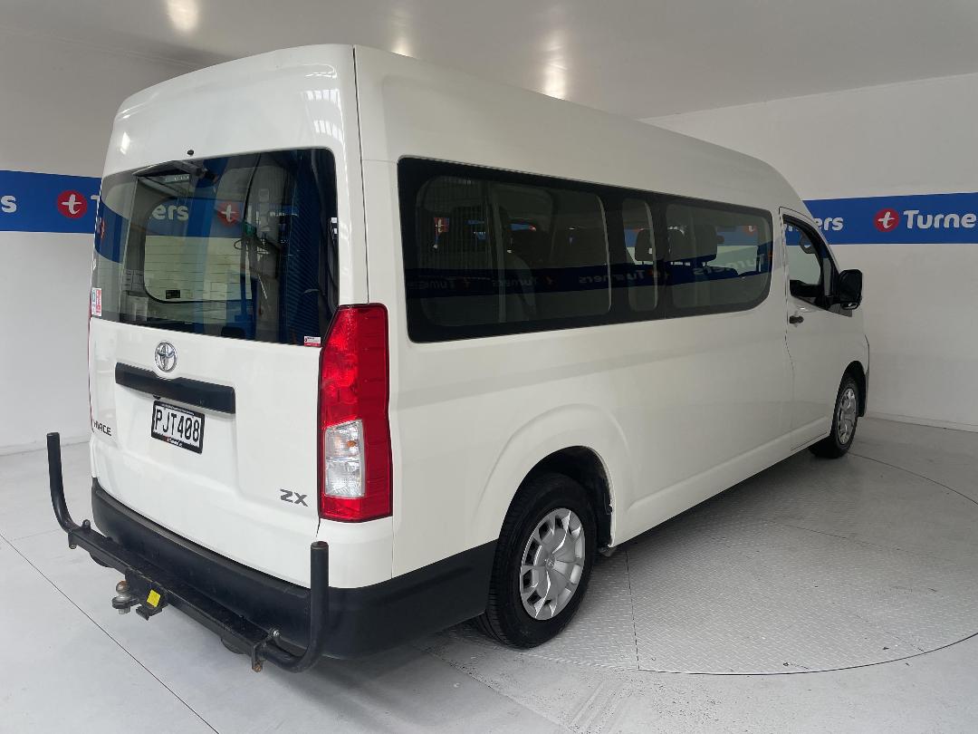 Photo '7' of Toyota Hiace