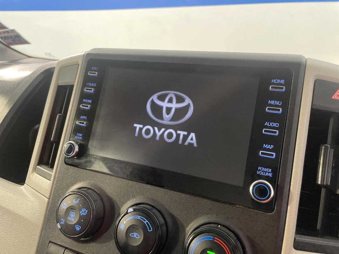 Photo '27' of Toyota Hiace