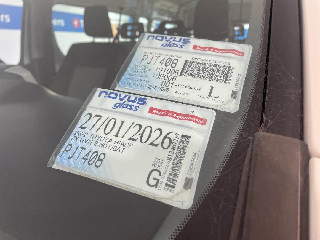 Photo '33' of Toyota Hiace