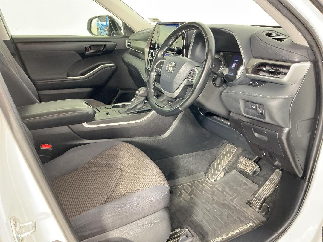 Photo '16' of Toyota Highlander Photo '16' of Toyota Highlander