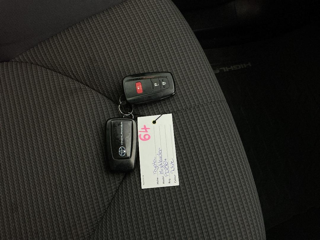 Photo '22' of Toyota Highlander Photo '22' of Toyota Highlander