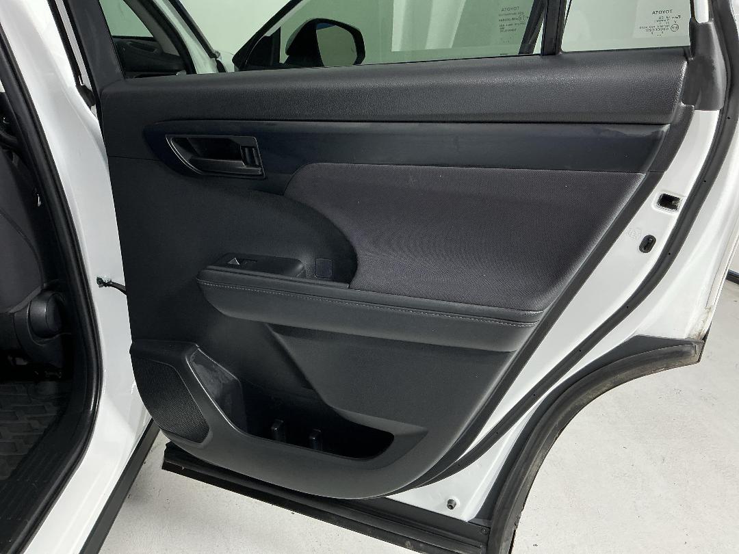 Photo '19' of Toyota Highlander Photo '19' of Toyota Highlander