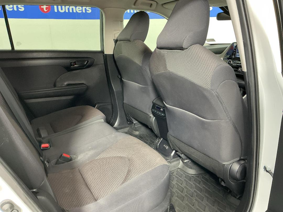 Photo '20' of Toyota Highlander Photo '20' of Toyota Highlander