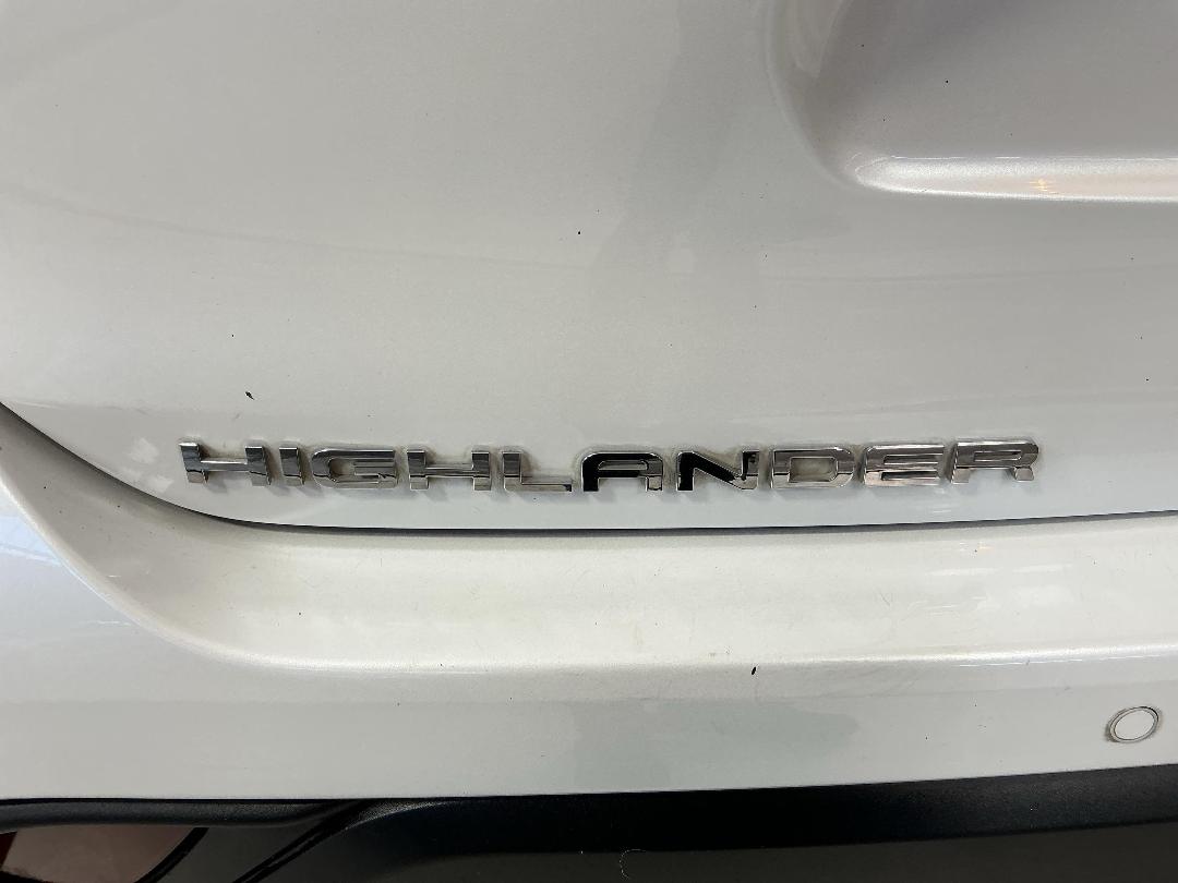 Photo '30' of Toyota Highlander Photo '30' of Toyota Highlander