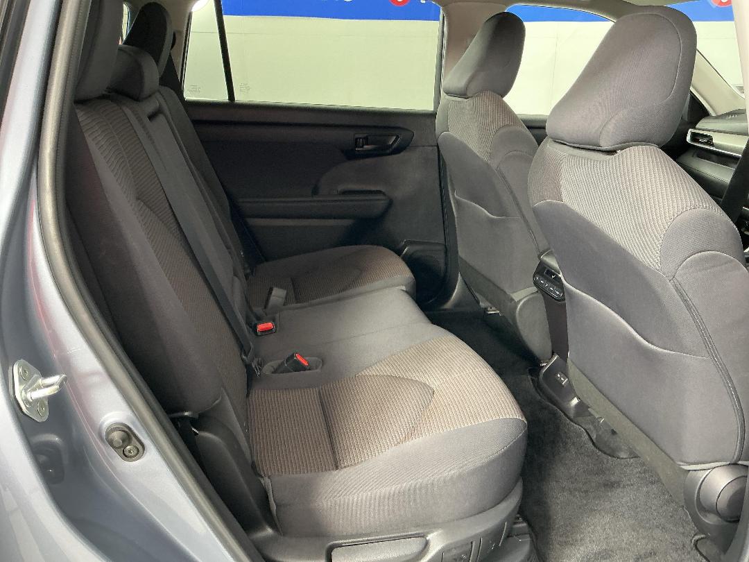 Photo '20' of Toyota Highlander Photo '20' of Toyota Highlander