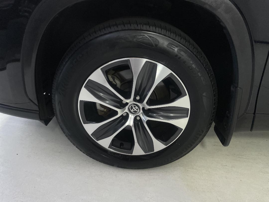 Photo '10' of Toyota Highlander Photo '10' of Toyota Highlander