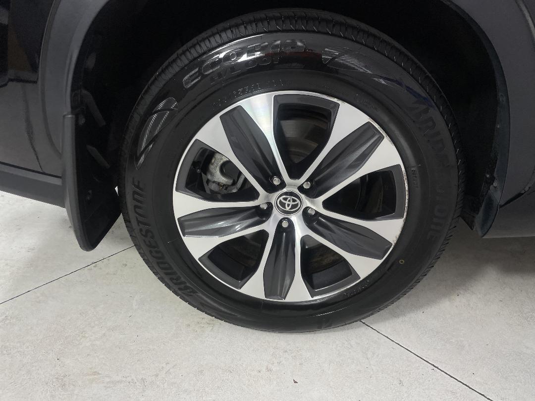 Photo '12' of Toyota Highlander Photo '12' of Toyota Highlander