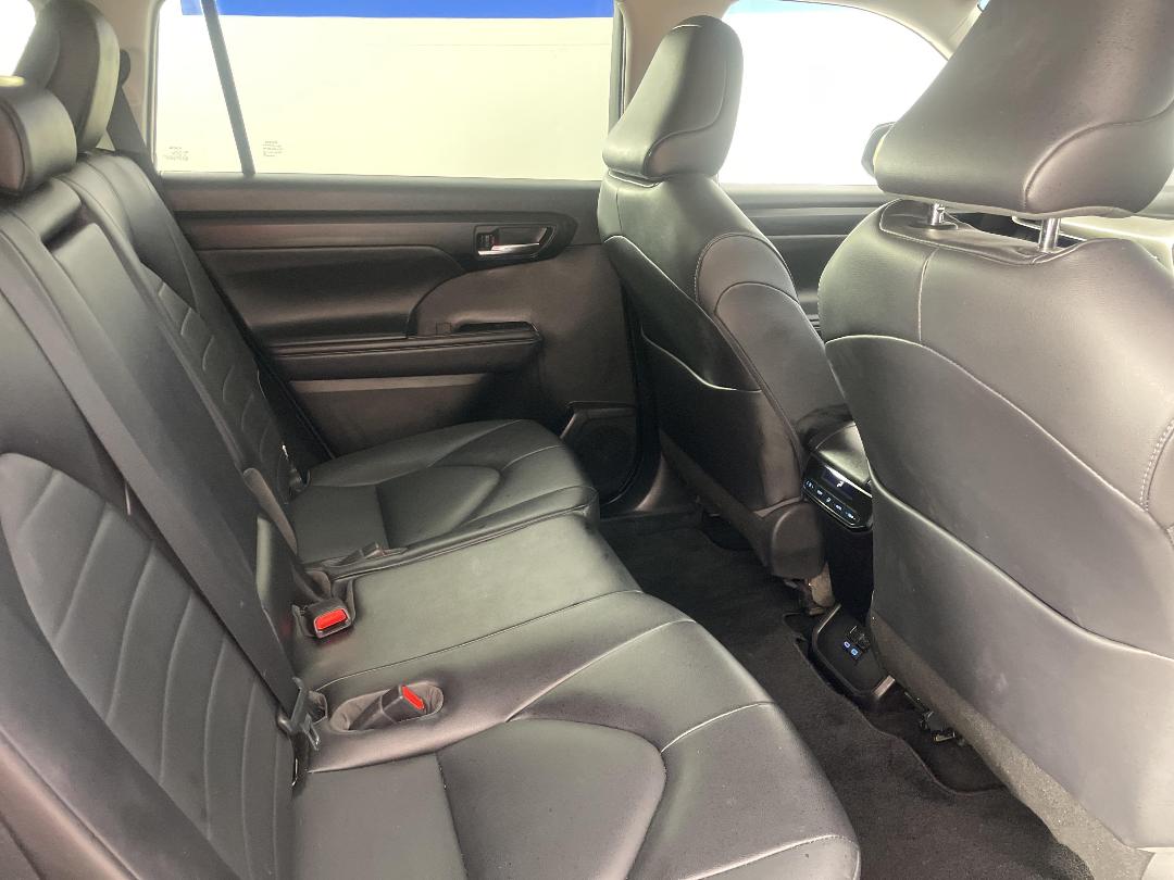 Photo '20' of Toyota Highlander Photo '20' of Toyota Highlander