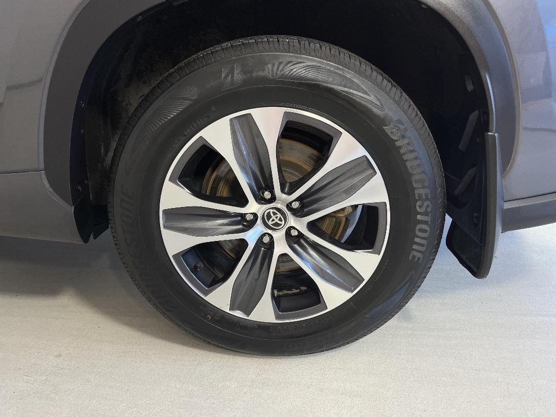 Photo '11' of Toyota Highlander