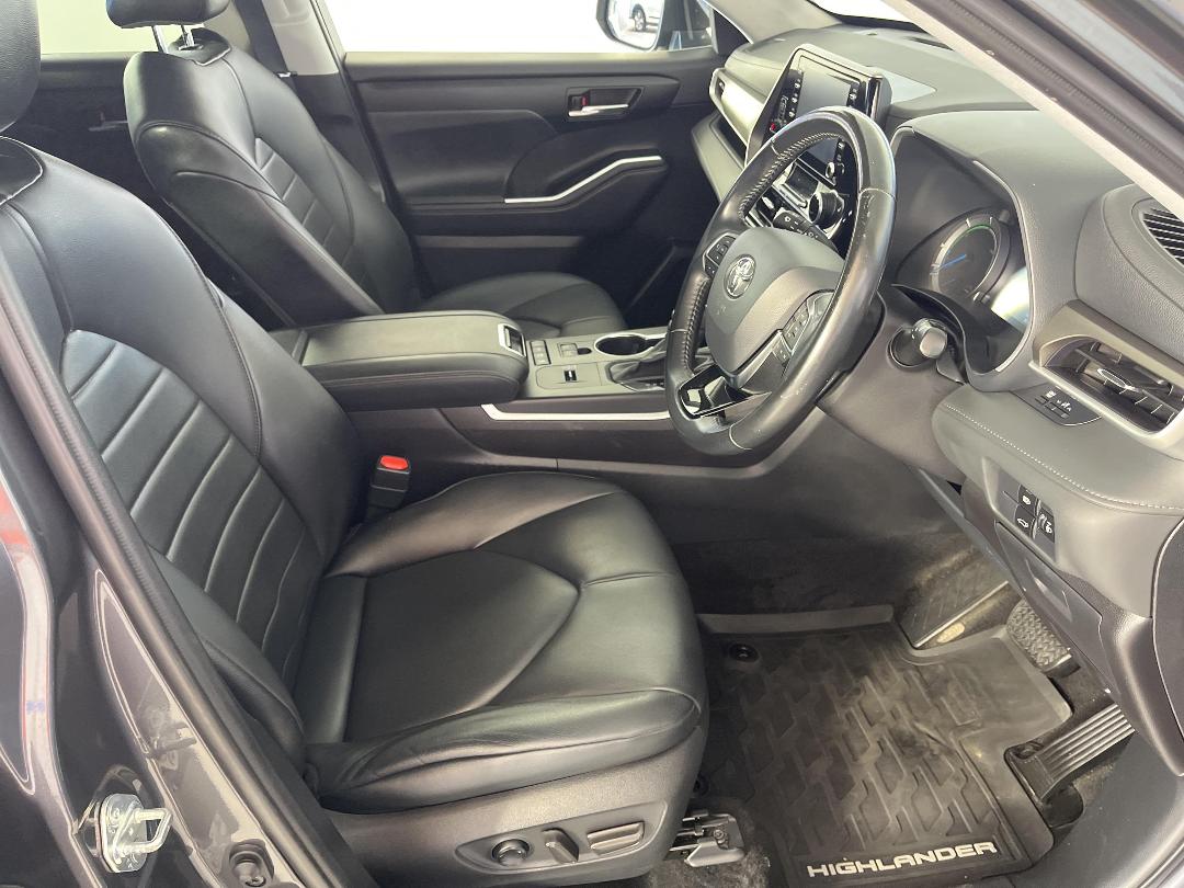 Photo '16' of Toyota Highlander