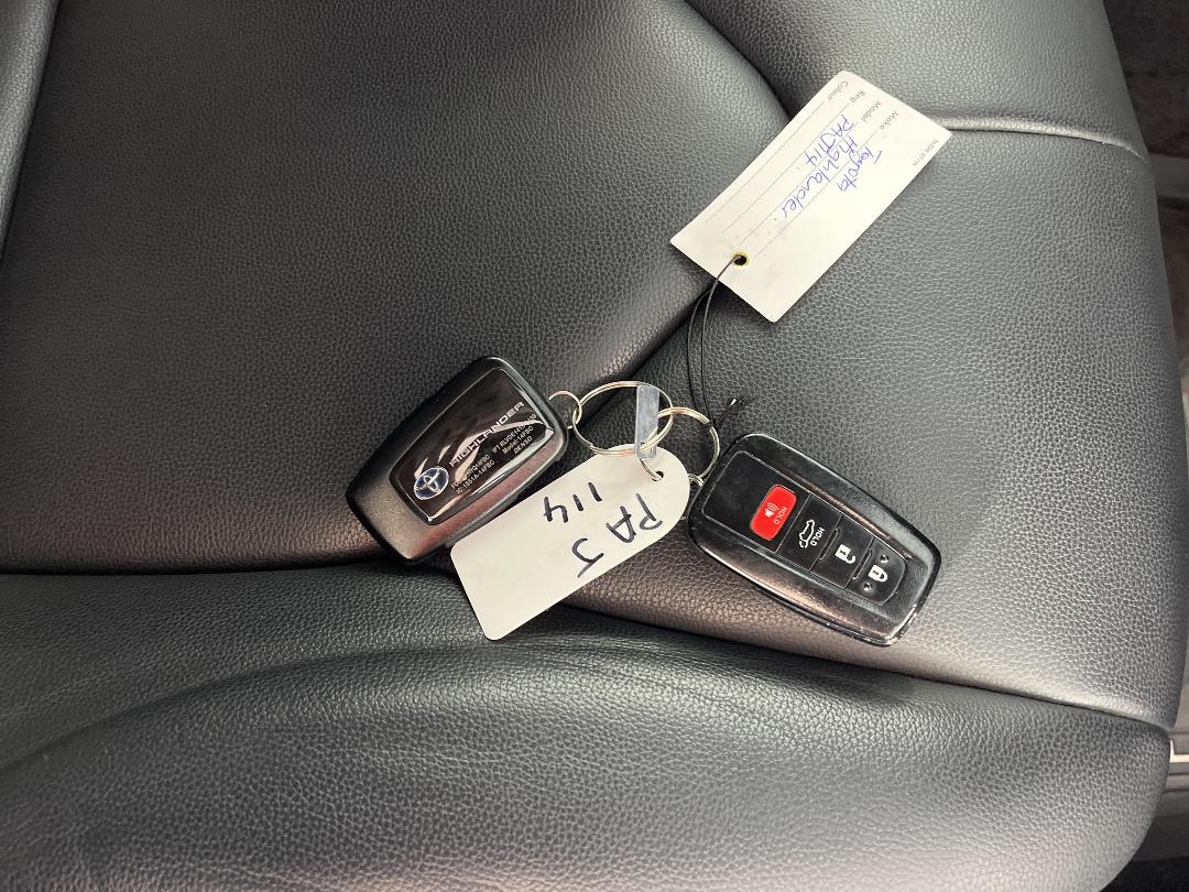 Photo '22' of Toyota Highlander