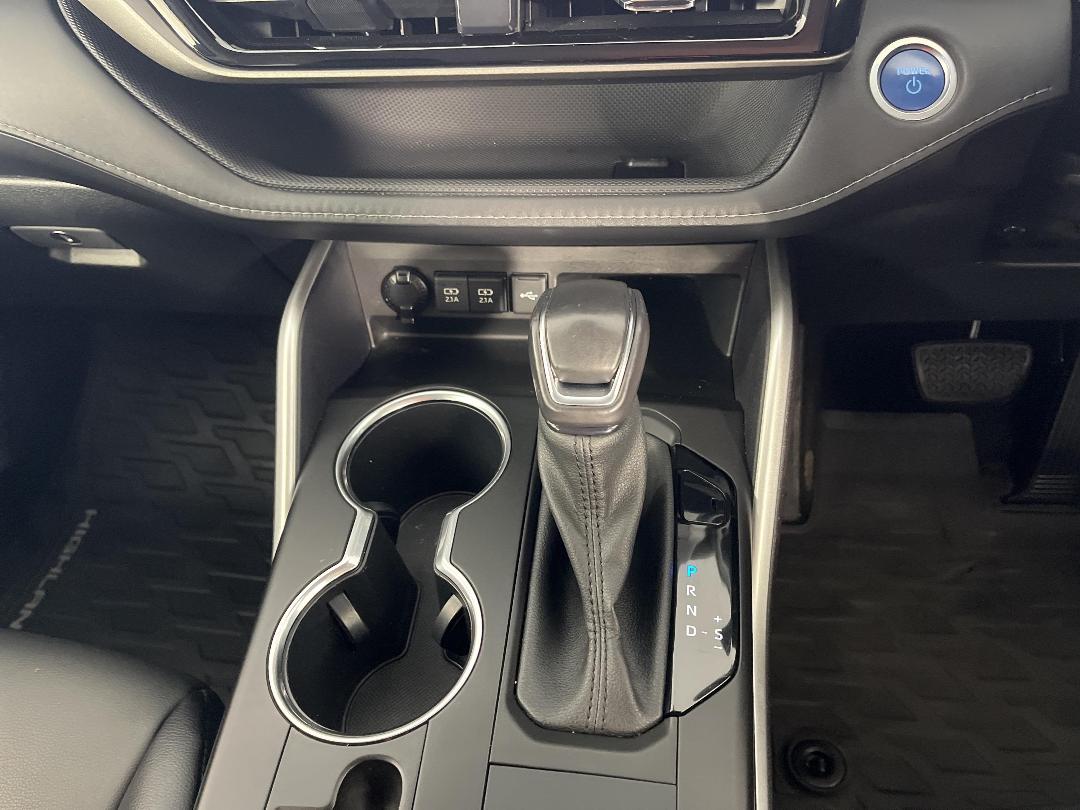 Photo '18' of Toyota Highlander