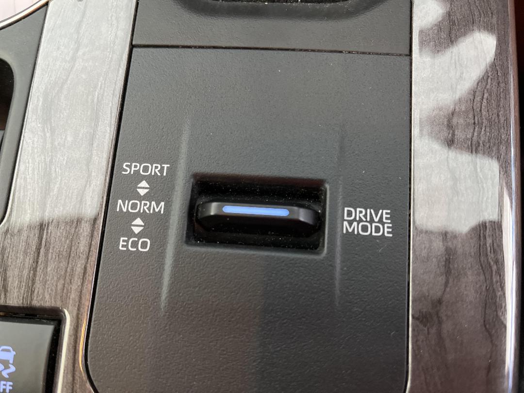 Photo '34' of Toyota Highlander Photo '34' of Toyota Highlander