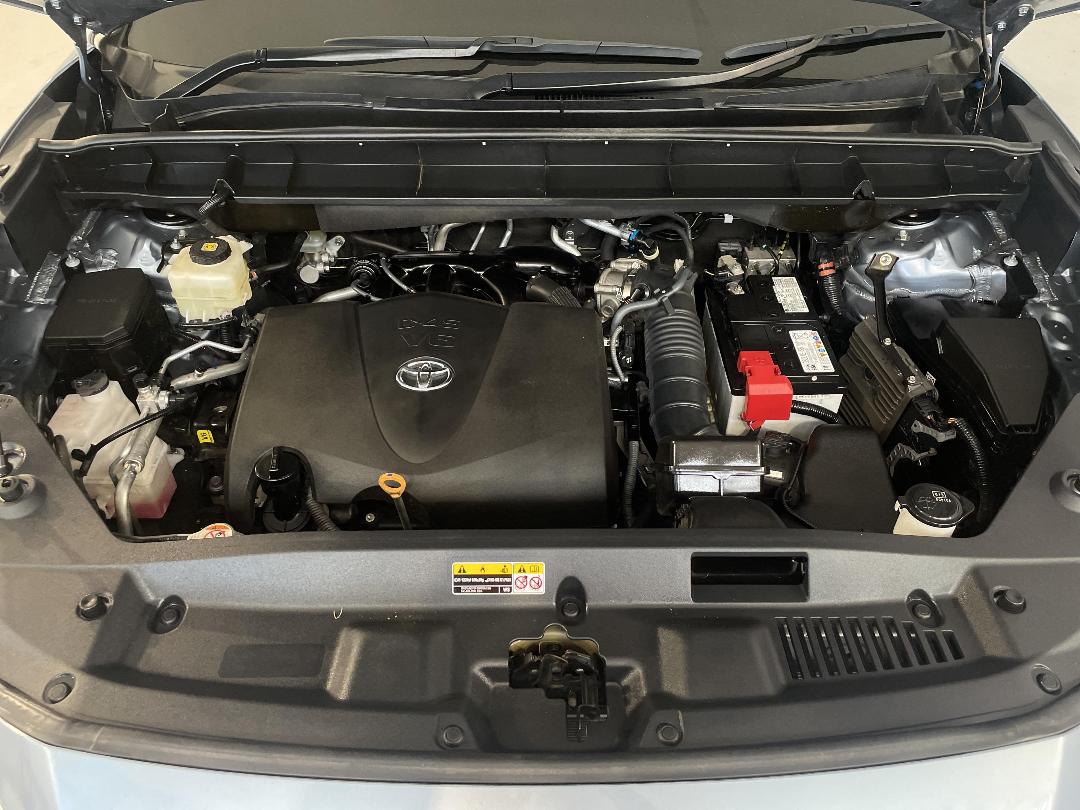 Photo '13' of Toyota Highlander Photo '13' of Toyota Highlander