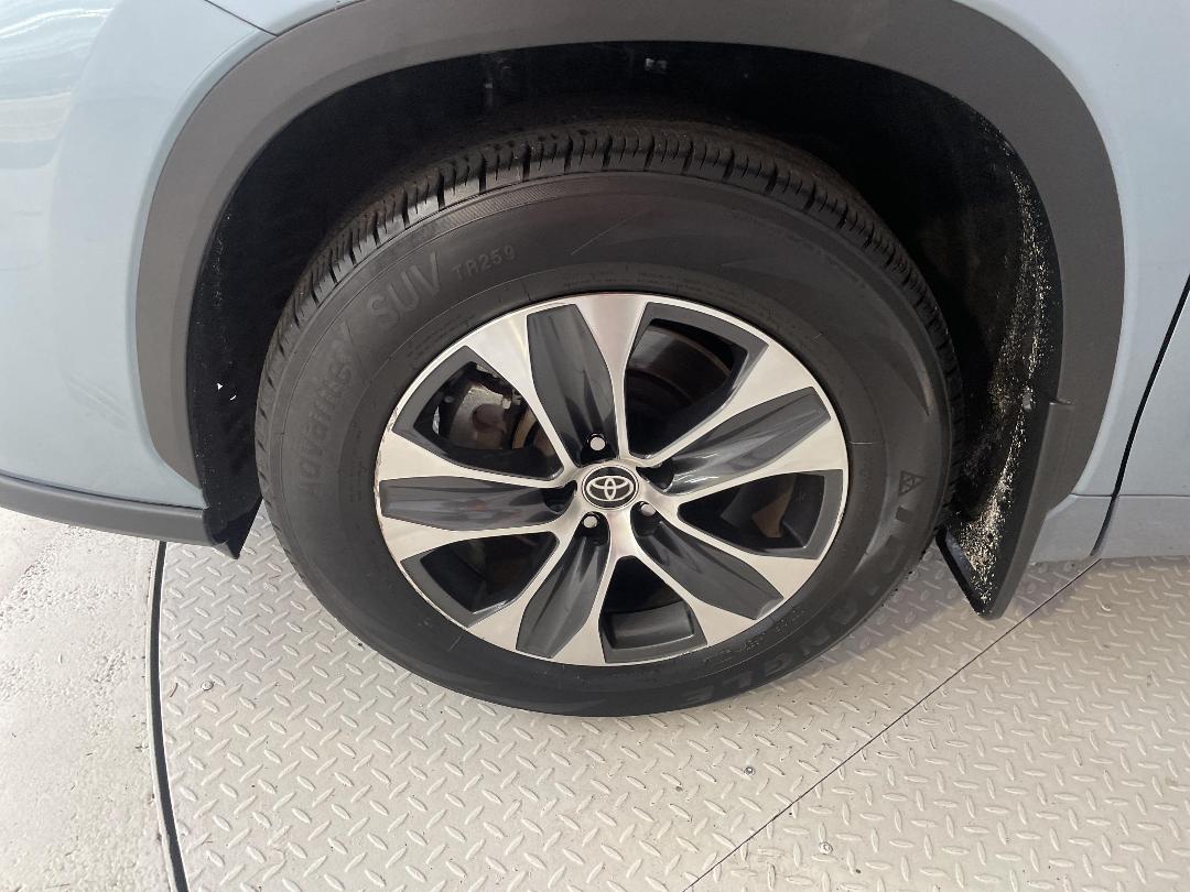 Photo '10' of Toyota Highlander Photo '10' of Toyota Highlander