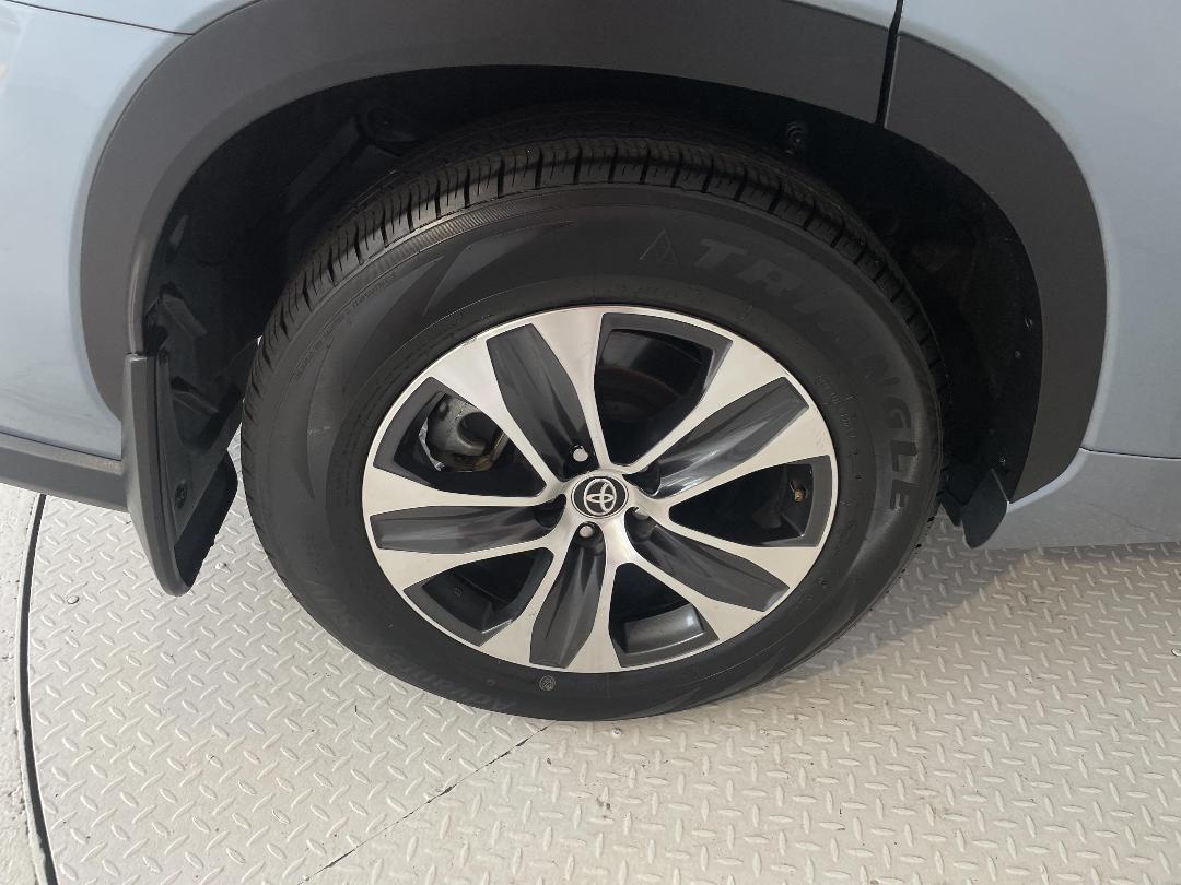 Photo '12' of Toyota Highlander Photo '12' of Toyota Highlander