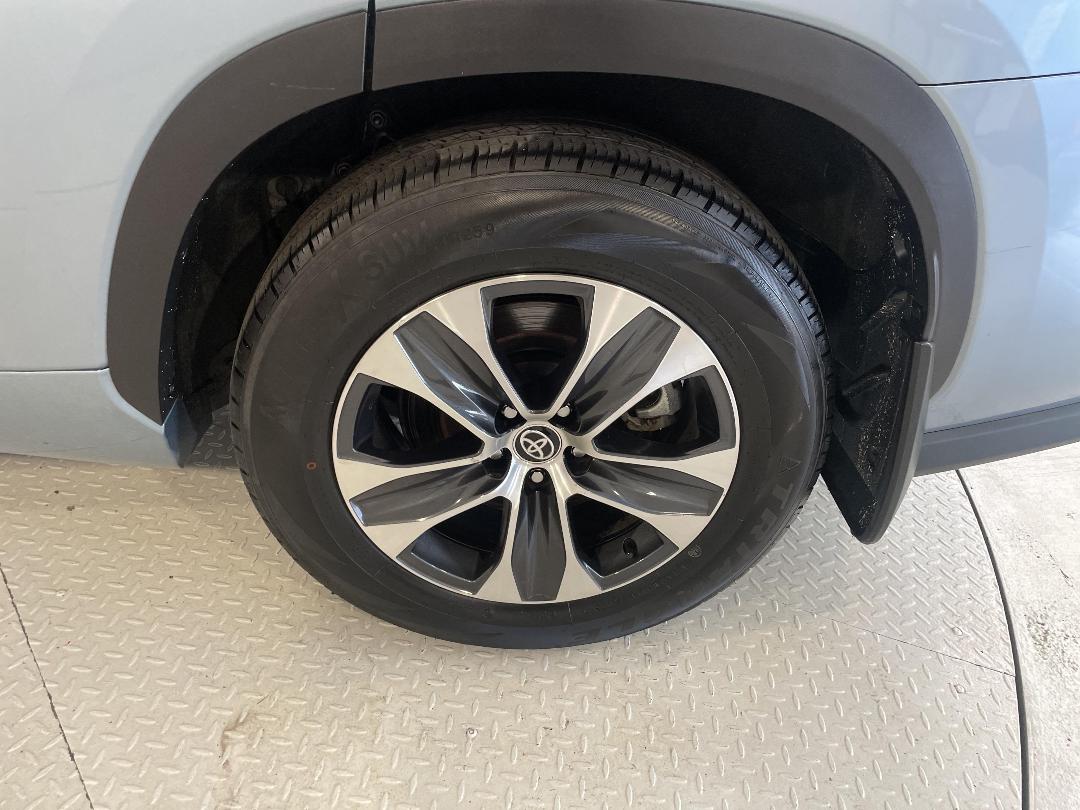 Photo '11' of Toyota Highlander Photo '11' of Toyota Highlander