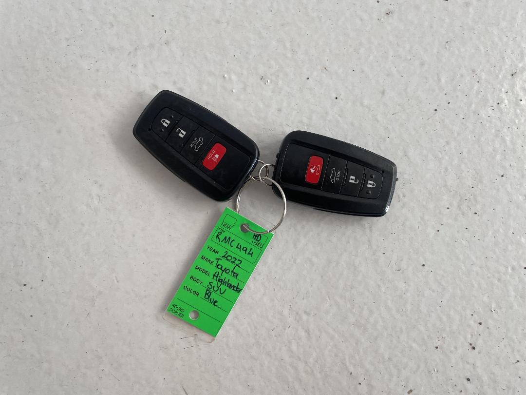 Photo '22' of Toyota Highlander Photo '22' of Toyota Highlander