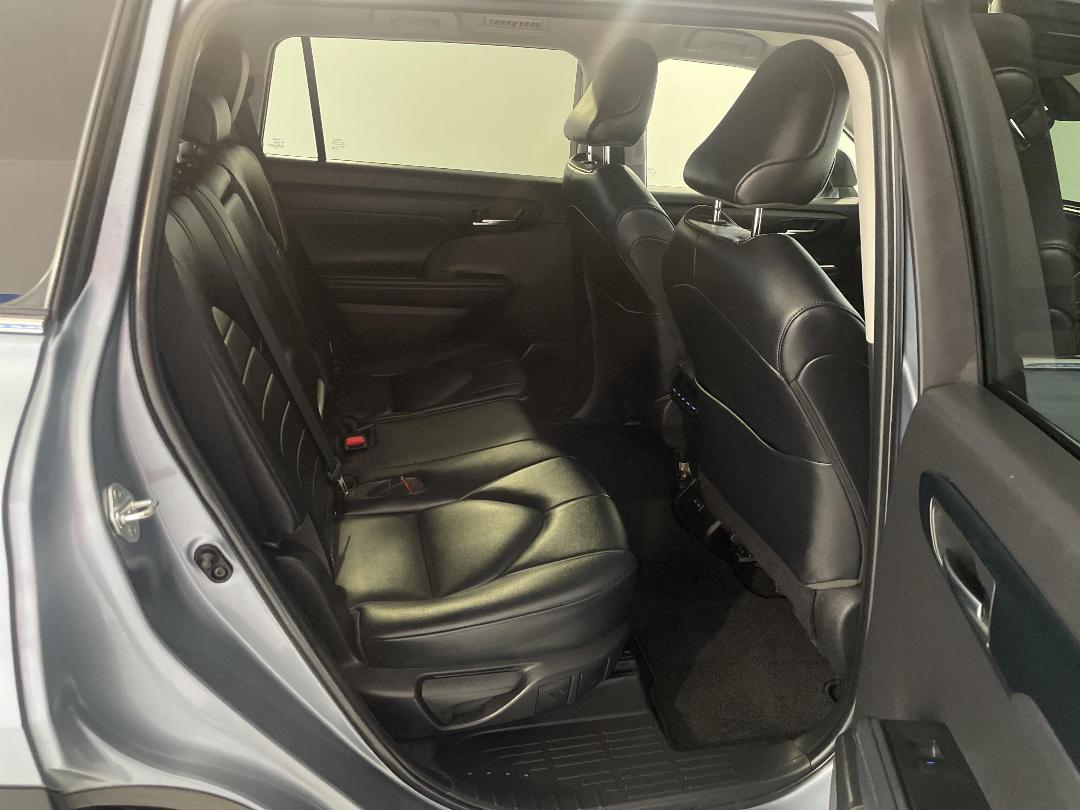 Photo '20' of Toyota Highlander Photo '20' of Toyota Highlander