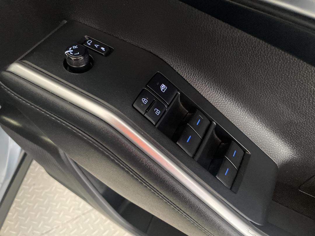 Photo '24' of Toyota Highlander Photo '24' of Toyota Highlander