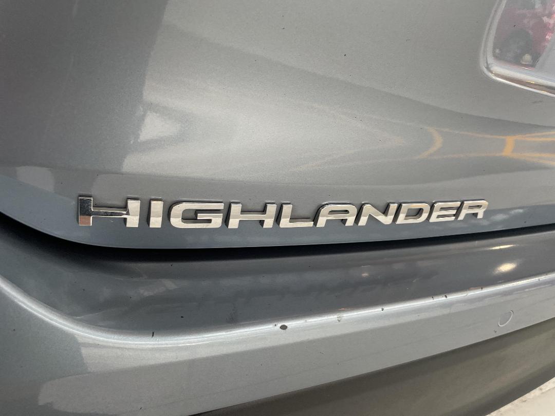 Photo '36' of Toyota Highlander Photo '36' of Toyota Highlander