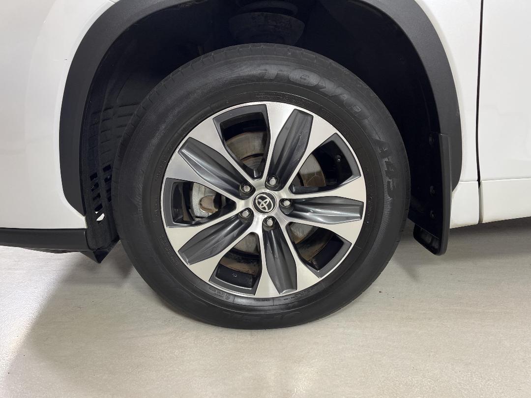 Photo '10' of Toyota Highlander