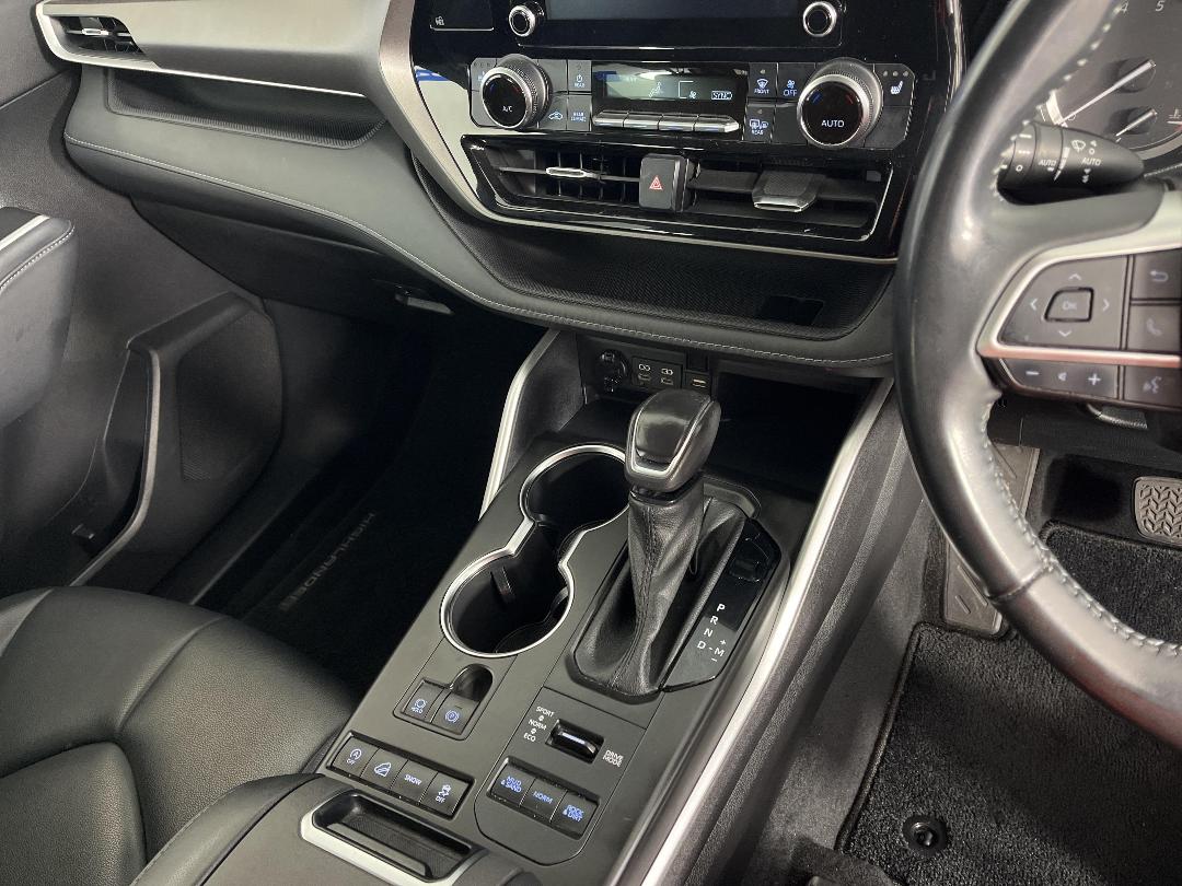 Photo '18' of Toyota Highlander