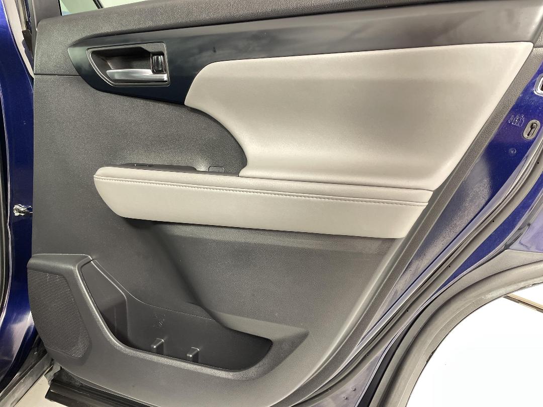 Photo '19' of Toyota Highlander