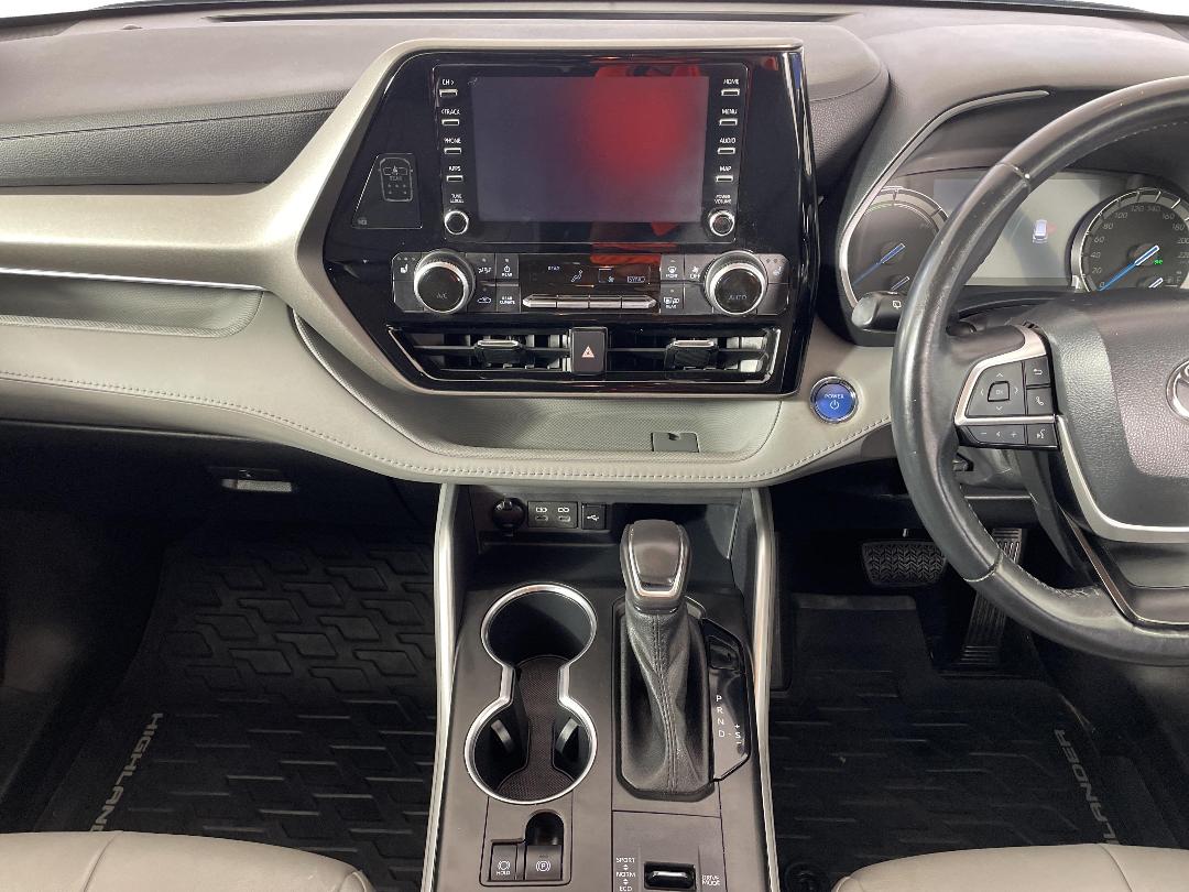 Photo '18' of Toyota Highlander