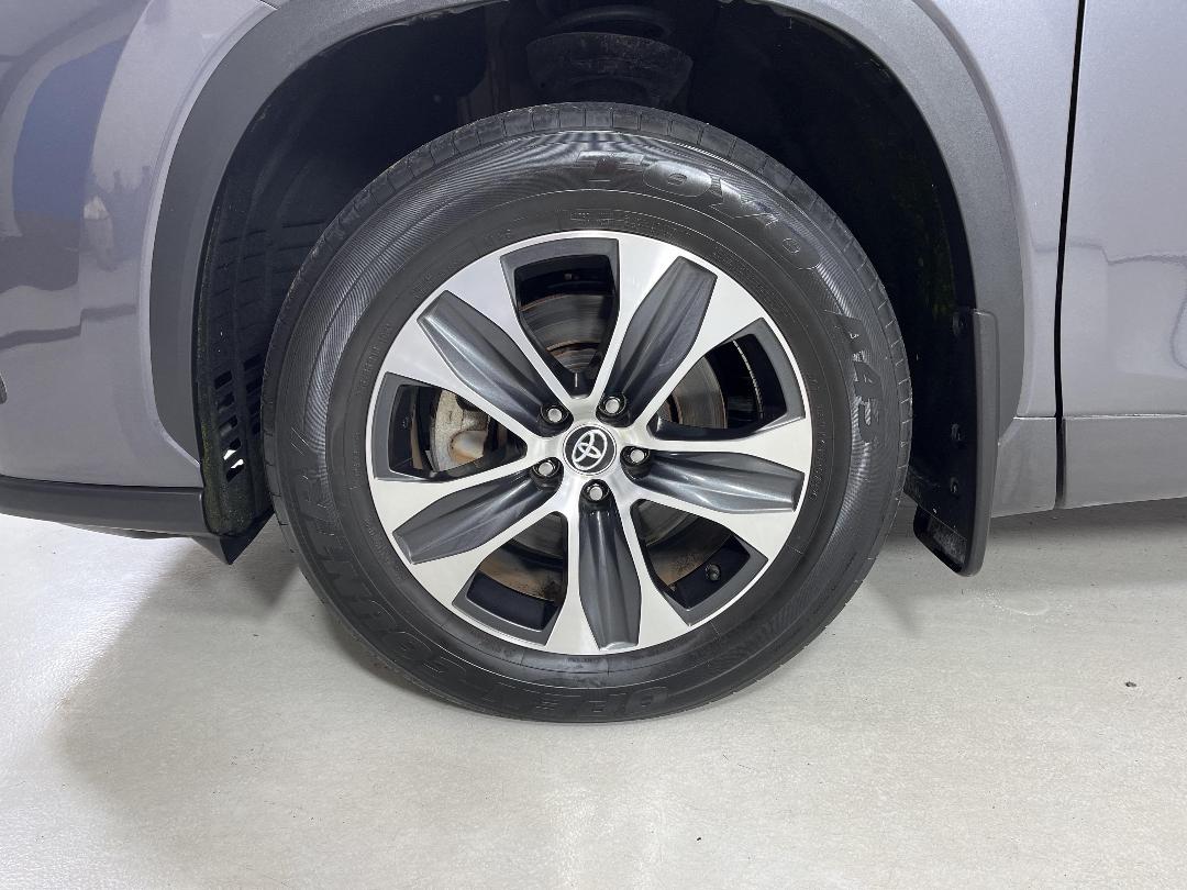 Photo '10' of Toyota Highlander Photo '10' of Toyota Highlander