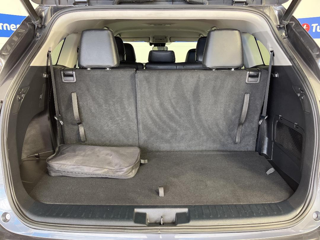 Photo '14' of Toyota Highlander Photo '14' of Toyota Highlander